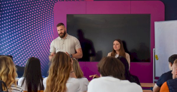 Извештај – Одржана гостујућа радионица&nbsp;„Од студента до кандидата: CV и LinkedIn у пракси“