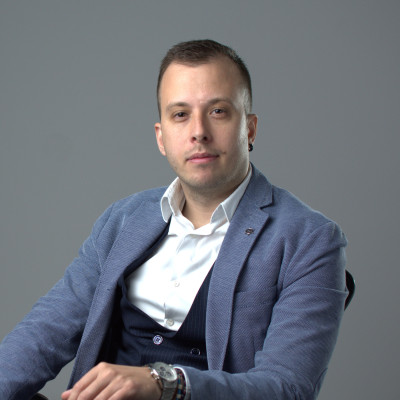 Павле Брзаковић